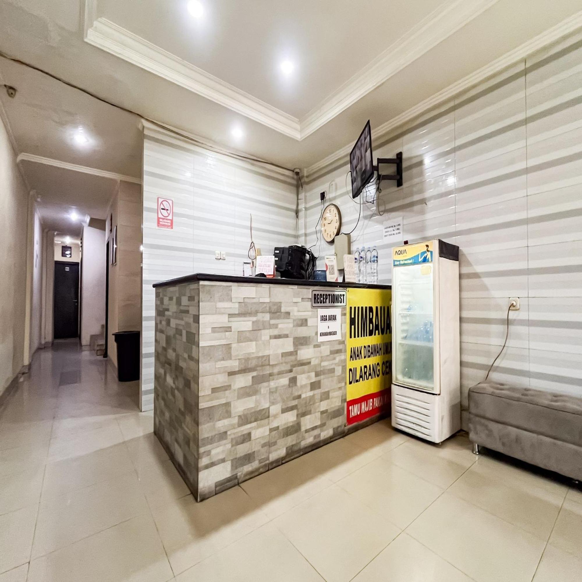 Arcadia Rooms Redpartner Джакарта Екстер'єр фото